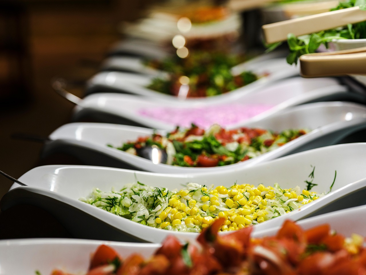 O Sabor do Oriente nos Eventos Corporativos: A Praticidade do Buffet Árabe